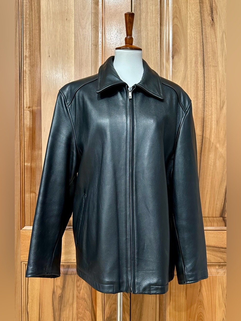 VTG Guess Heavyweight Leather Jacket, Quilted Lining, VGUC, L